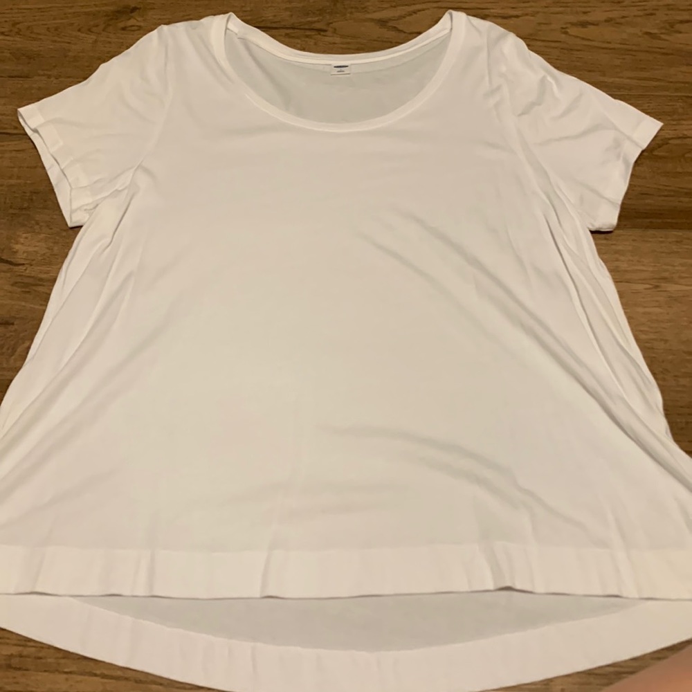 womens flowy top